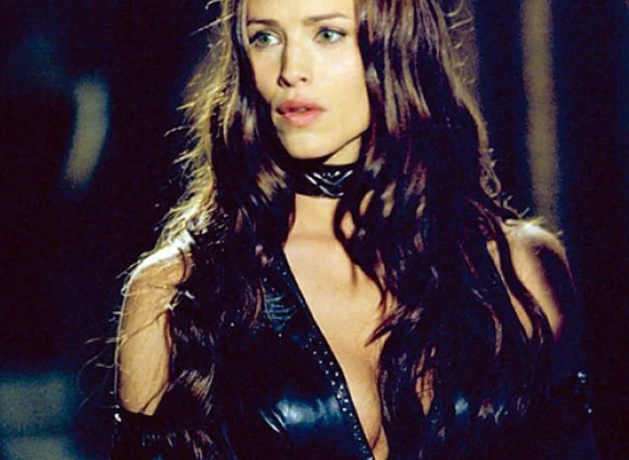 10 Hollywood Female Stars Forced to Wear Revealing Clothes: "They Forced Me to Wear a Bikini"